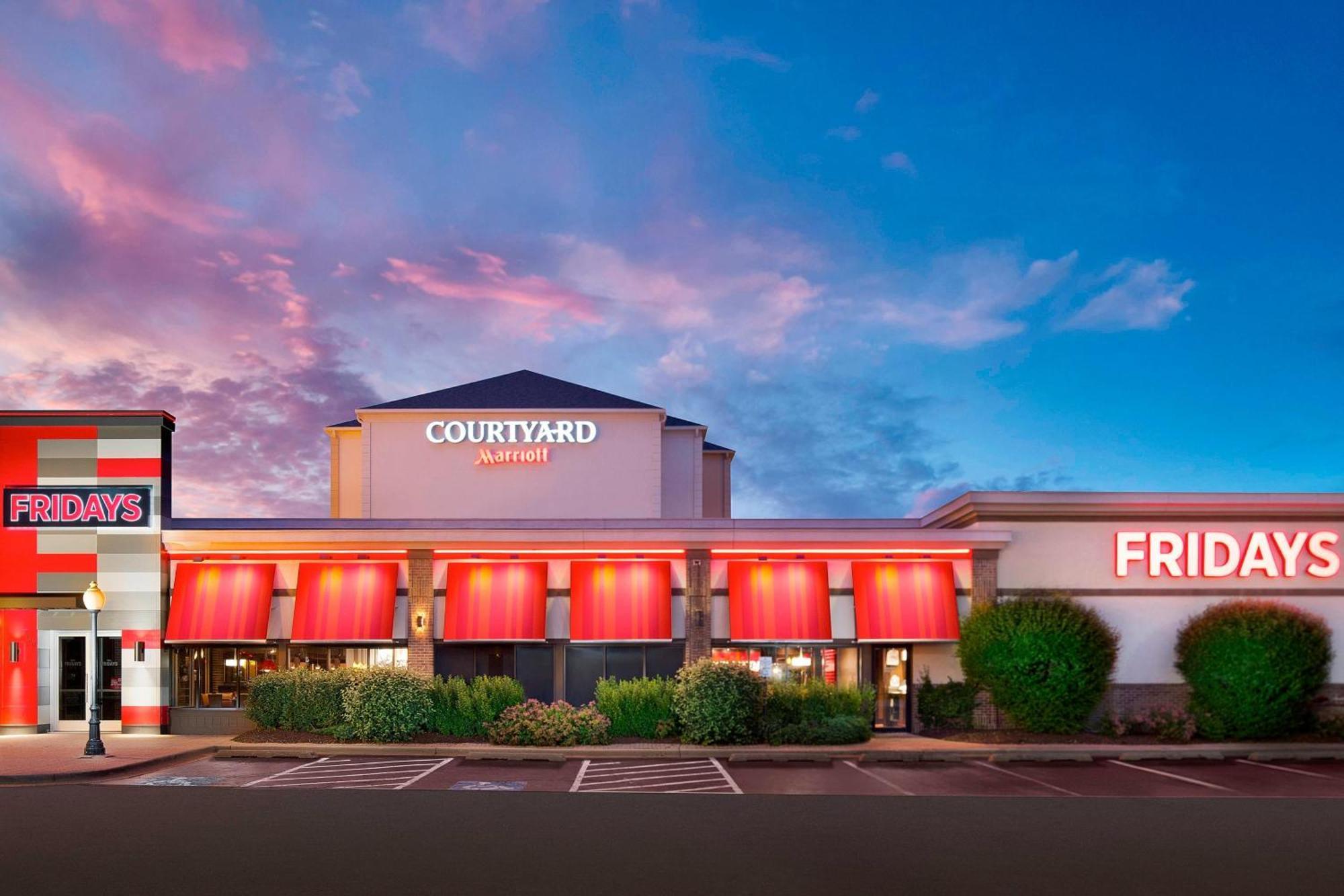 Courtyard Chicago Midway Airport Hotel Bedford Park Eksteriør billede