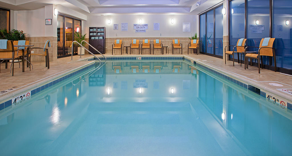 Courtyard Chicago Midway Airport Hotel Bedford Park Eksteriør billede